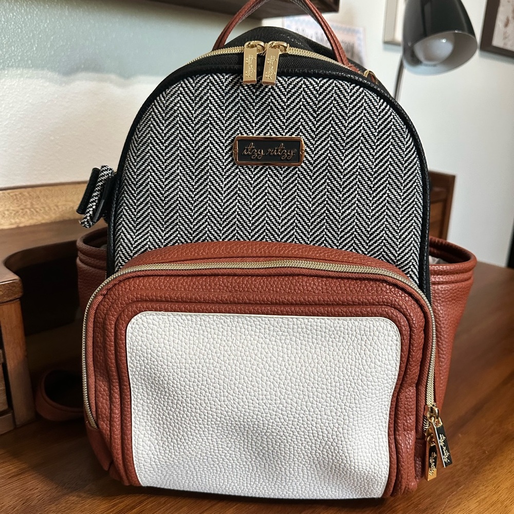 Itzy Ritzy Mini Plus - Coffee and Cream